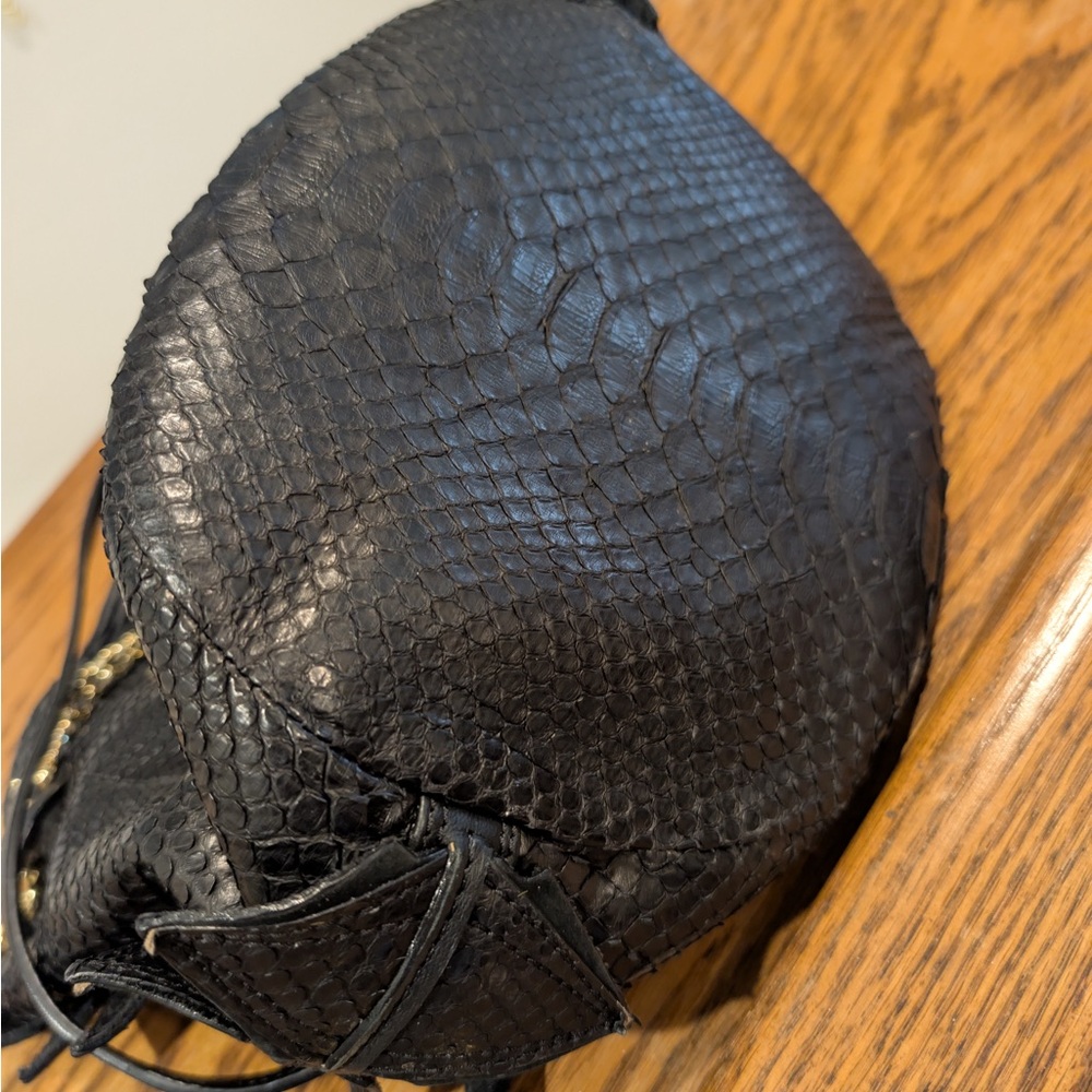 Black Python Leather Shoulder Bag With 18k Gold C… - image 5